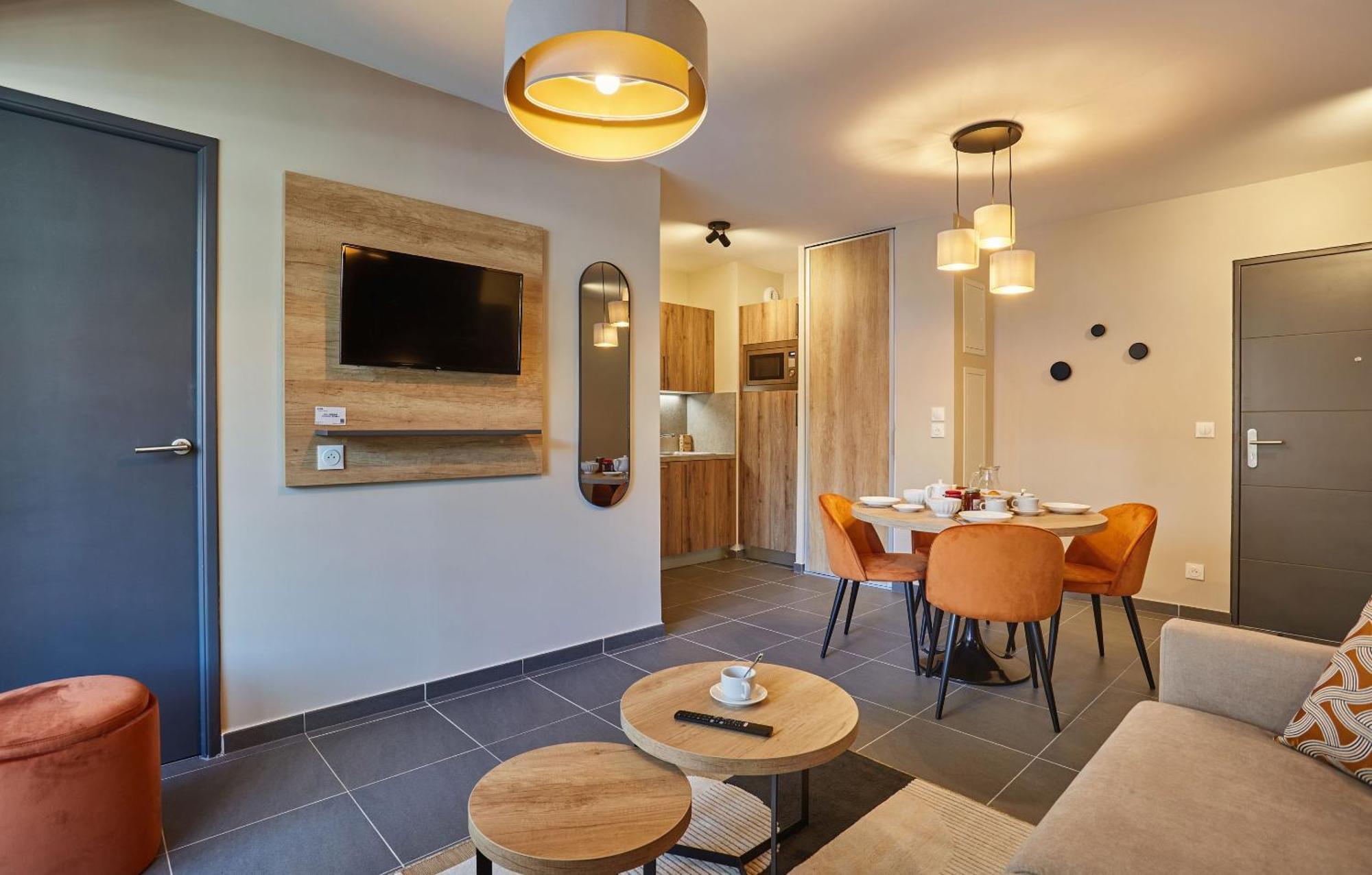 Residence Prestige Odalys Le Mont D'โอรง ภายนอก รูปภาพ