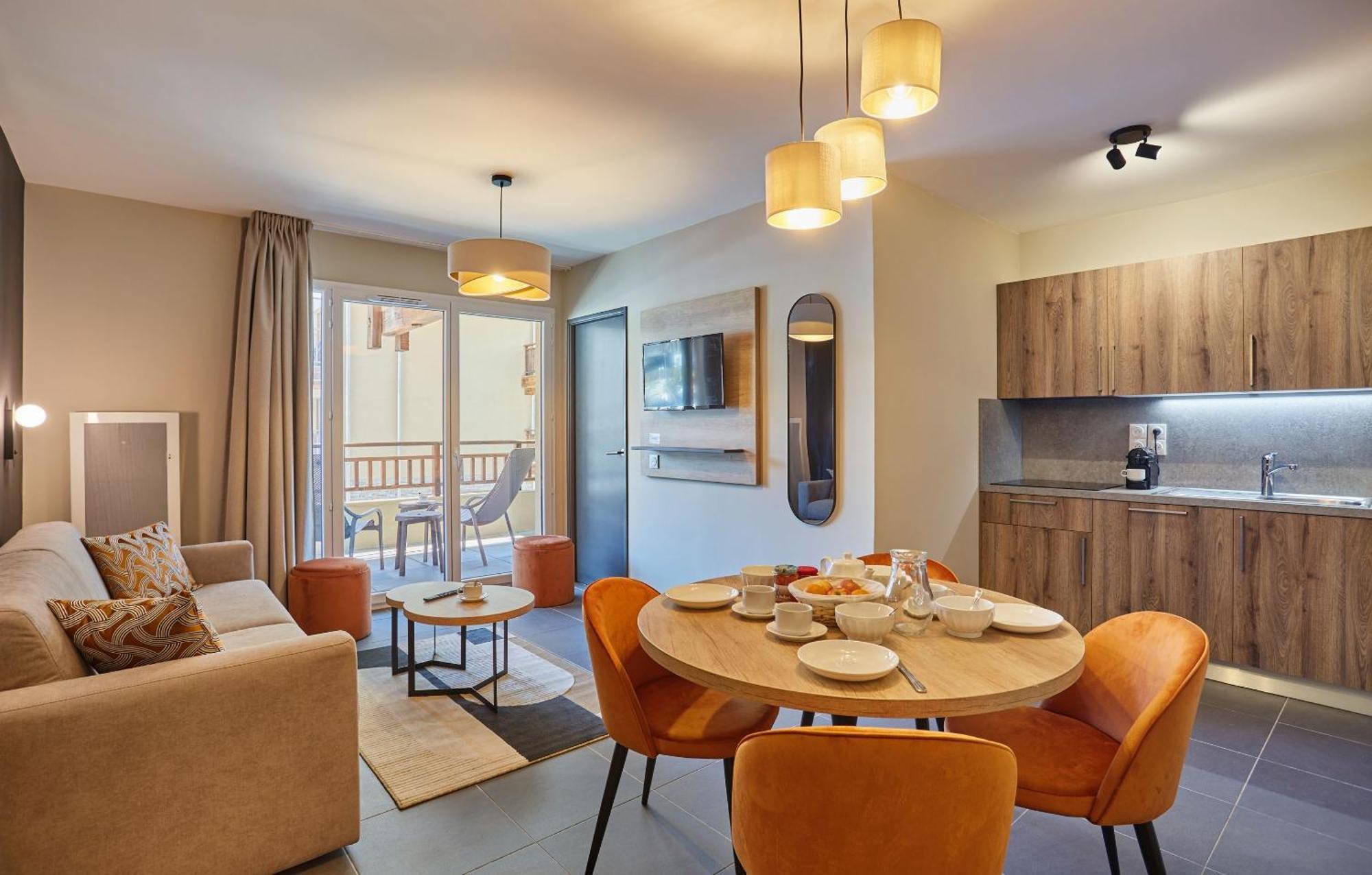 Residence Prestige Odalys Le Mont D'โอรง ภายนอก รูปภาพ